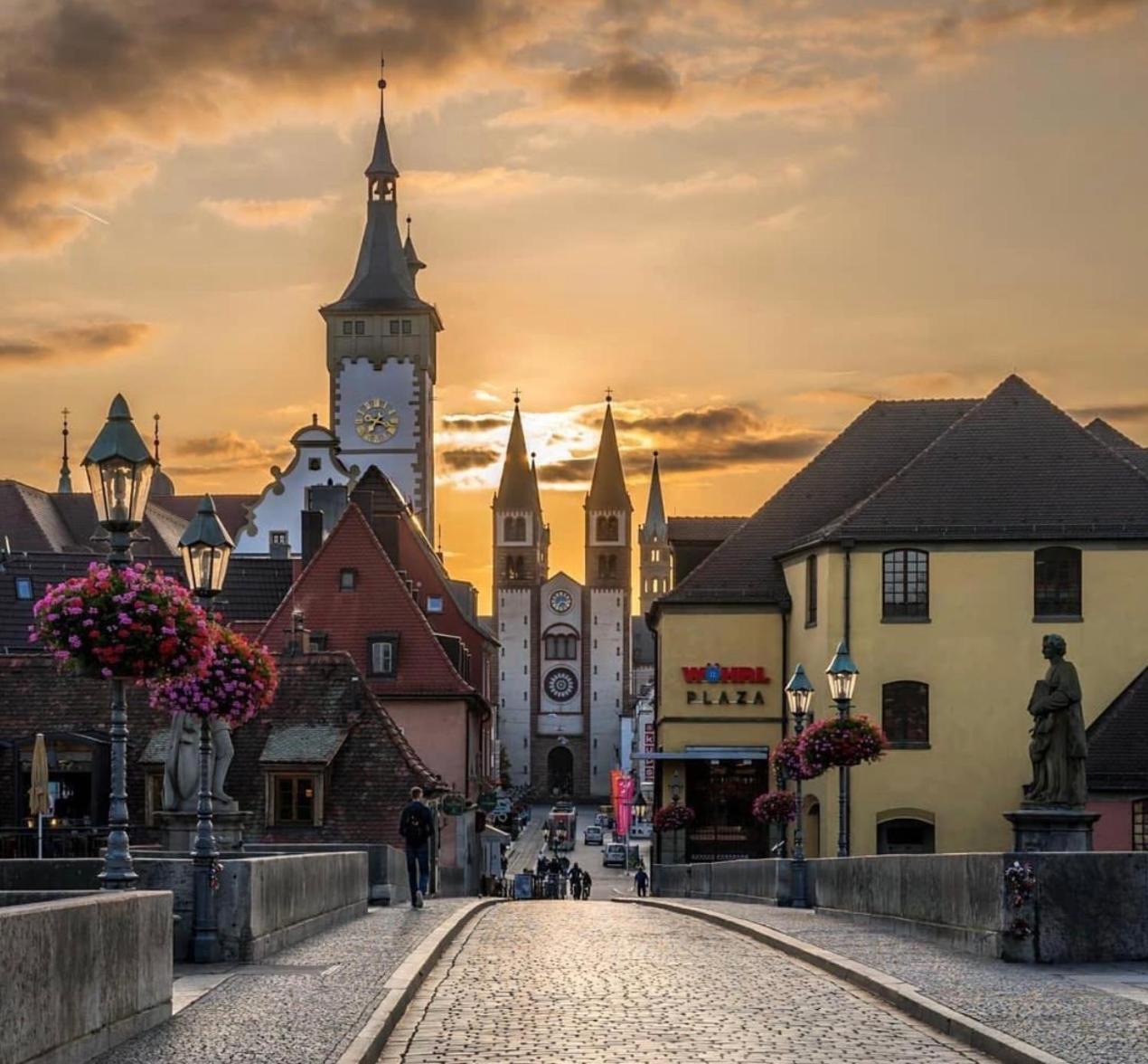 Wohnung Alte Mainbruecke - Gratis Kaffee - Netflix - Balkon Wurtzburgo Exterior foto
